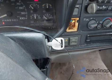 1998 Chevrolet K1500 Fleetside from USA, damaged, VIN 2GCEK19R4W1105841